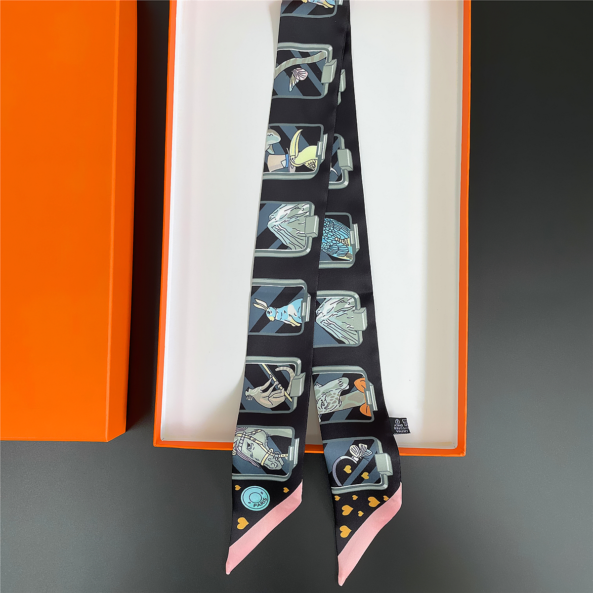 Brand Design Twill 100% Silk S - Scarf Silk Square ulasan dan harga