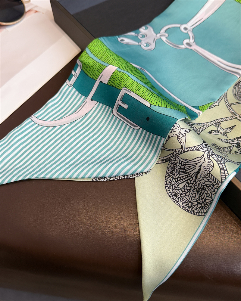 Women's Double-sided Print Sil - Ascot Neck Scarf ulasan dan harga